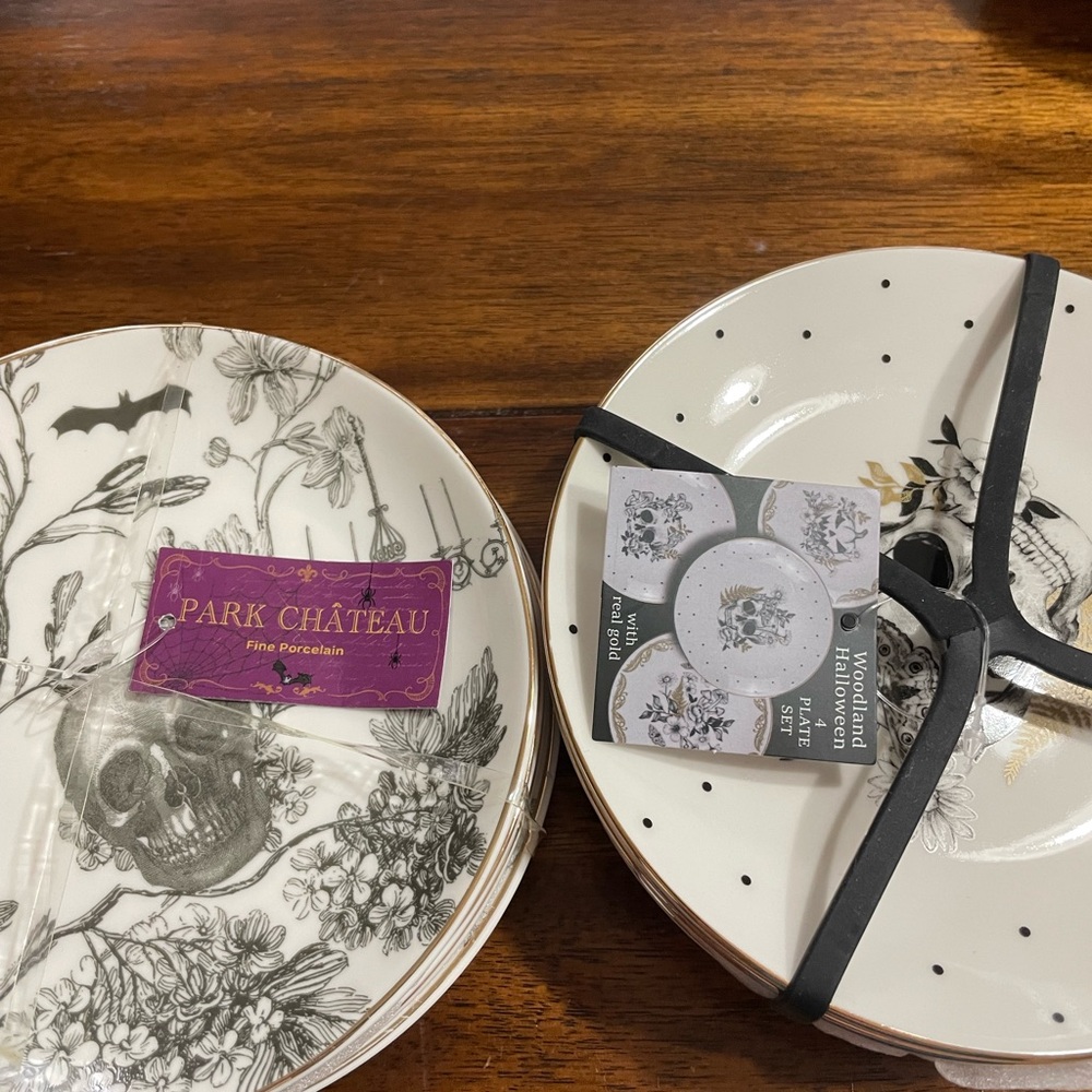 Skull Design Dessert Ceramic Plates - Black and White. NWT. - Picture 5 of 10